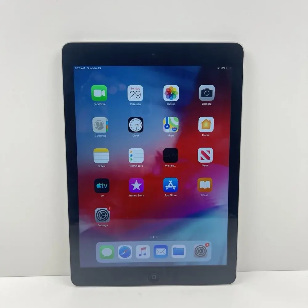 Apple iPad Air 1st Generation A1474 16 GB Wi-Fi 9.7 in | Space Gray | MD78LL/B